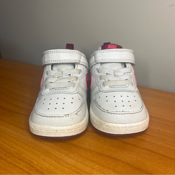 Nike Court Borough Low 2 Sneakers Girls 4c Grey/Pink/Fuchsia  Shoes BQ5453-111 - Picture 2 of 6